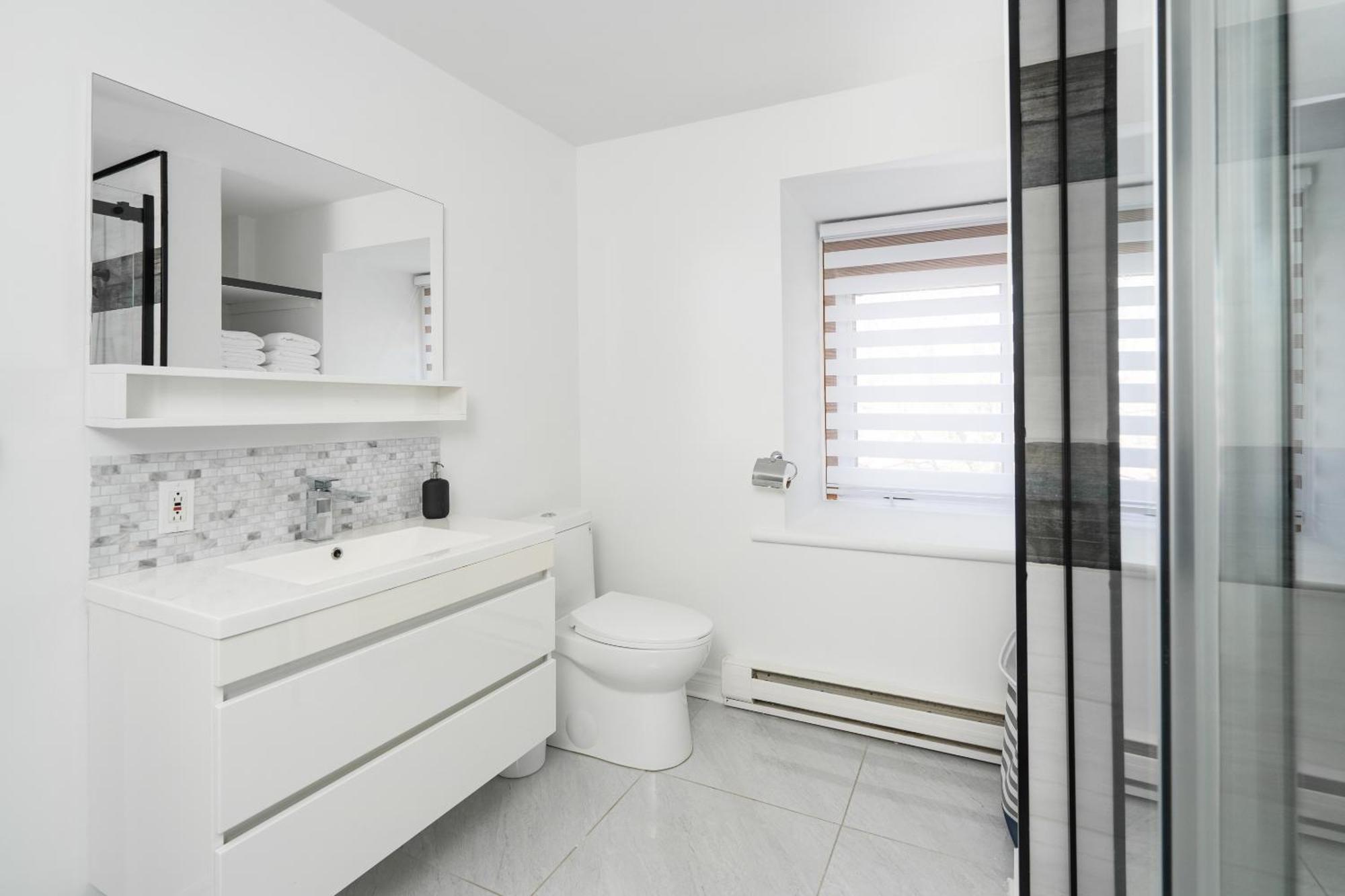 Centennial 6-Bedroom Waterfront Palace Sleeps 14 Montreal Bagian luar foto