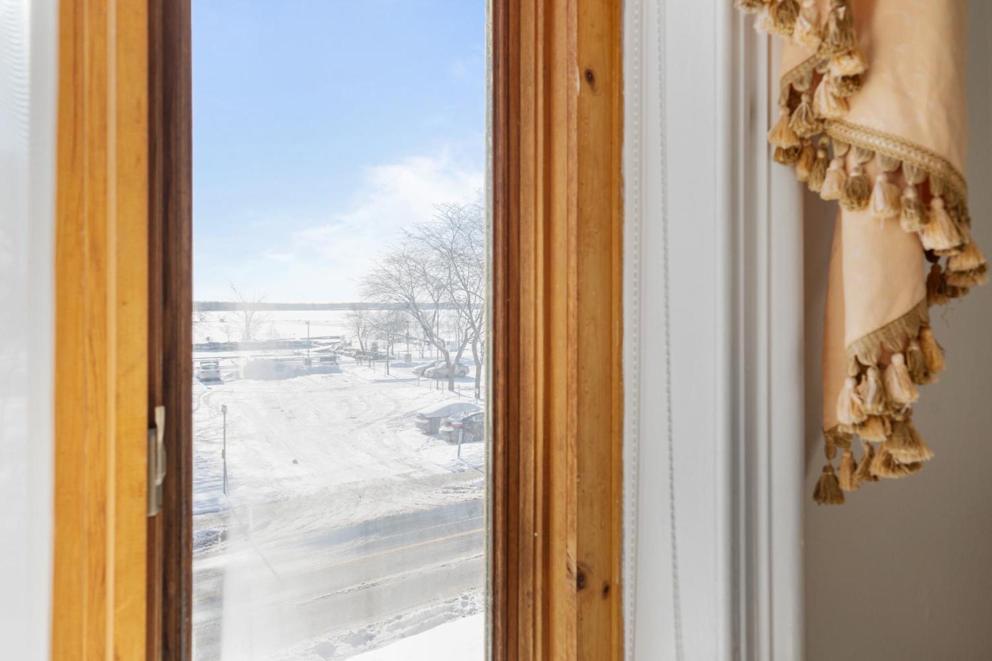Centennial 6-Bedroom Waterfront Palace Sleeps 14 Montreal Bagian luar foto